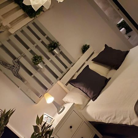 Small And Cozy Rooms - G Valencia Exterior photo