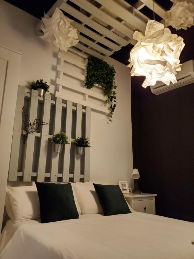 Small And Cozy Rooms - G Valencia Exterior photo